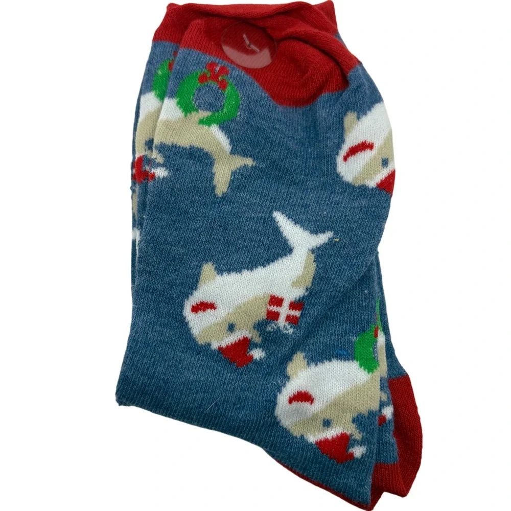 Kids Christmas Shark Crew Socks Blue Red Santa Hat Wreath One Size‎ NWT